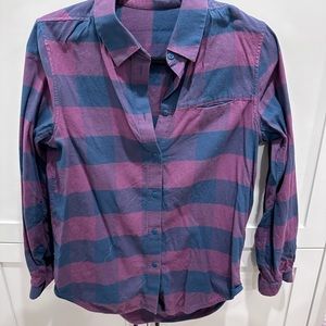 Women’s lululemon flannel button up, size medium